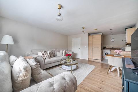 2 bedroom flat for sale, Parkland Mead, Bromley