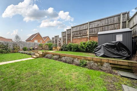 2 bedroom flat for sale, Parkland Mead, Bromley