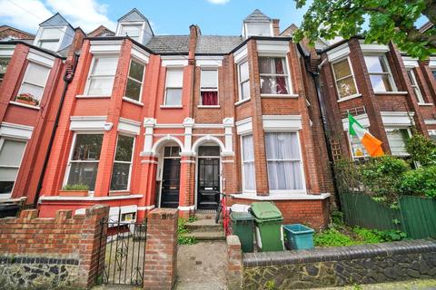 Apartment to rent, Birnam Road, Finsbury Park, London, N4