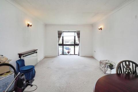2 bedroom apartment for sale, London Road, Amesbury, Salisbury