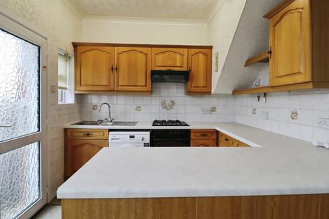 3 bedroom terraced house for sale, Woodlands Road, Barry
