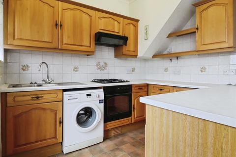 3 bedroom terraced house for sale, Woodlands Road, Barry