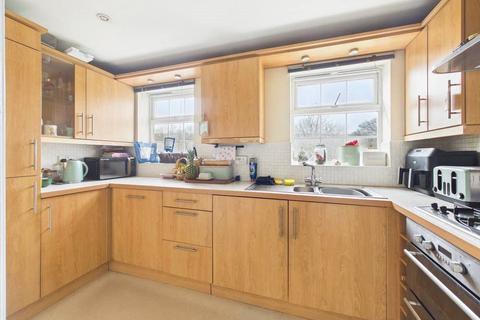 2 bedroom apartment for sale, Watermint Drive, Tuffley, Gloucester, Gloucestershire, GL4