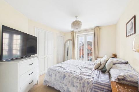 2 bedroom apartment for sale, Watermint Drive, Tuffley, Gloucester, Gloucestershire, GL4