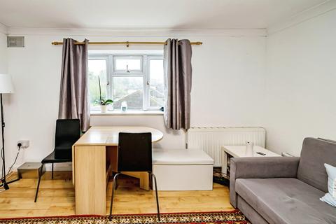 undefined, Chessmount Rise, Chesham