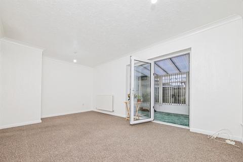 2 bedroom detached bungalow for sale, Bexley Avenue, Harwich