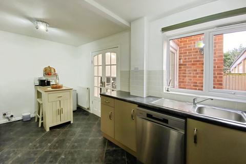 3 bedroom semi-detached house for sale, Austin Drive, Banbury OX16
