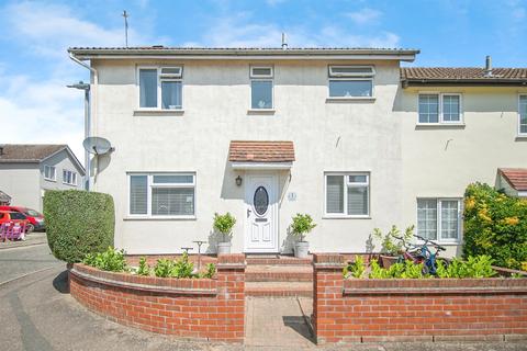 3 bedroom semi-detached house for sale, Moss Way, West Bergholt, Colchester