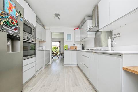 3 bedroom semi-detached house for sale, Moss Way, West Bergholt, Colchester