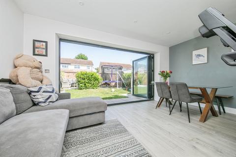 3 bedroom semi-detached house for sale, Moss Way, West Bergholt, Colchester