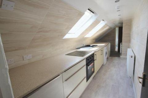2 bedroom flat to rent, Roath, Cardiff, CF23