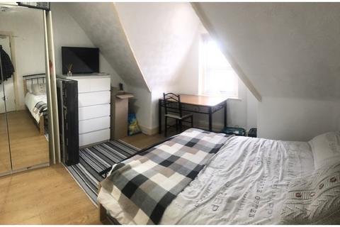 2 bedroom flat to rent, Roath, Cardiff, CF23