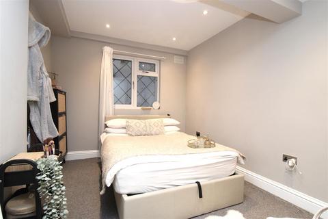 1 bedroom ground floor flat for sale, The Drive, Hove