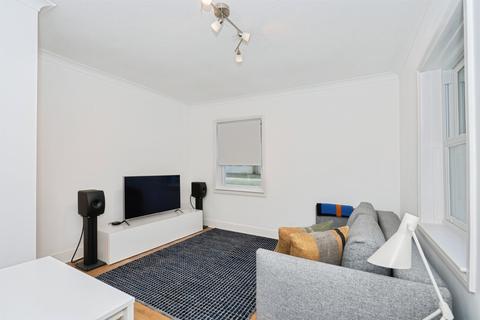 1 bedroom ground floor flat for sale, Kingsway, Hove