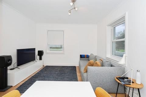 1 bedroom ground floor flat for sale, Kingsway, Hove