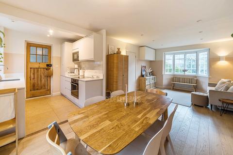 4 bedroom semi-detached house for sale, Hampstead Garden Suburb NW11