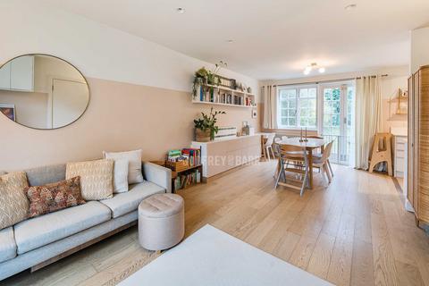 4 bedroom semi-detached house for sale, Hampstead Garden Suburb NW11