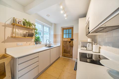 4 bedroom semi-detached house for sale, Hampstead Garden Suburb NW11