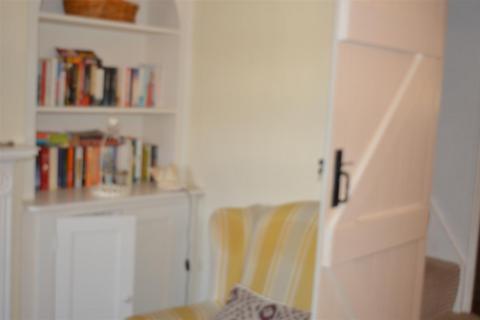 2 bedroom end of terrace house to rent, High Street, Southwold IP18