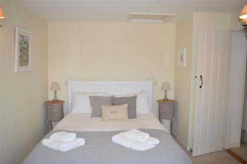 2 bedroom end of terrace house to rent, High Street, Southwold IP18