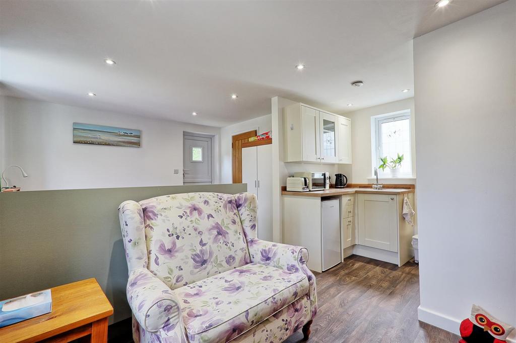 IMG 3396 7 8 easy HDR-interior3.jpg