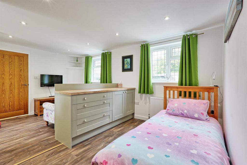 IMG 3414 5 6 easy HDR-interior3.jpg