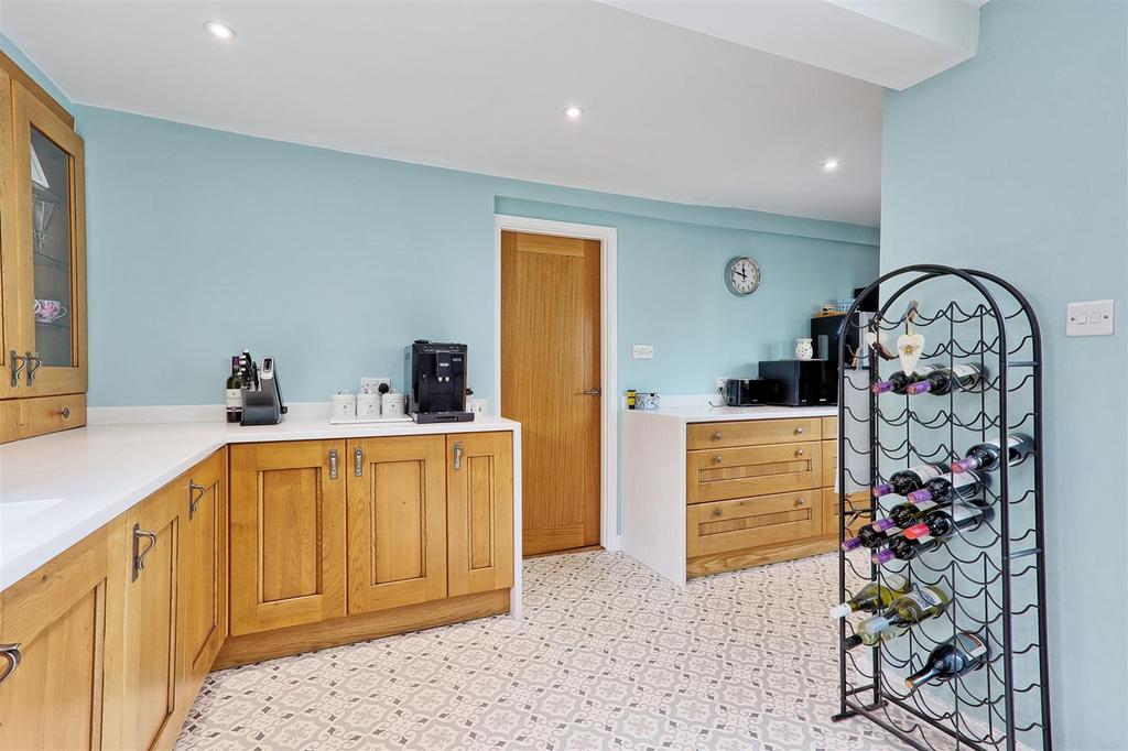 IMG 3378 79 80 easy HDR-interior3.jpg