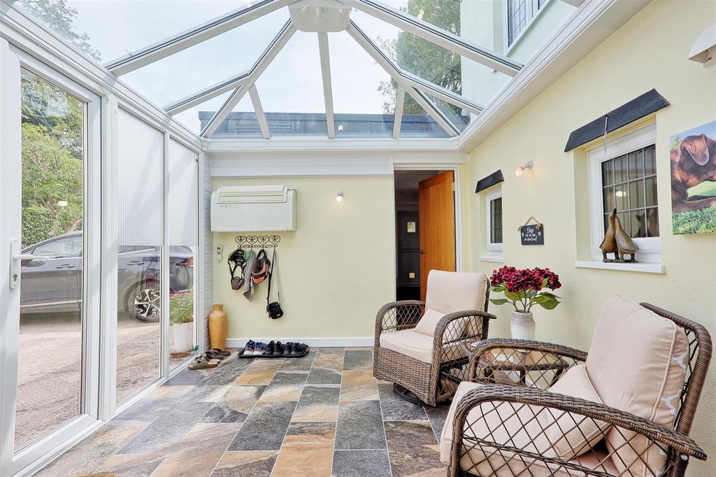 IMG 3387 8 9 easy HDR-interior3.jpg