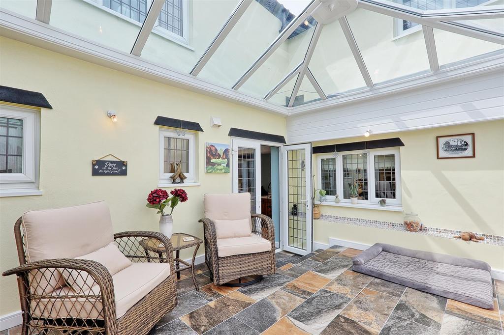 IMG 3390 1 2 easy HDR-interior3.jpg