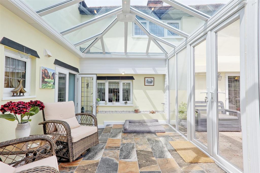 IMG 3393 4 5 easy HDR-interior3.jpg