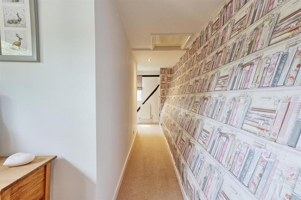 IMG 3423 4 5 easy HDR-interior3.jpg