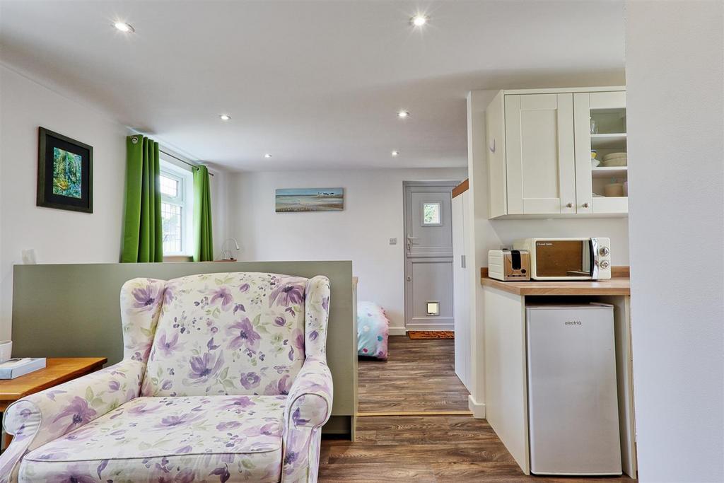 IMG 3399 400 401 easy HDR-interior3.jpg