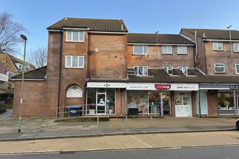 2 bedroom flat to rent, Greyshott Avenue  Fareham  UNFURNISHED