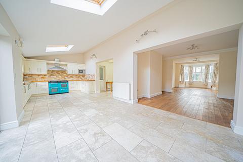 4 bedroom semi-detached house for sale, Streetsbrook Road, Solihull, B91