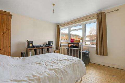 undefined, Thakeham Close, London
