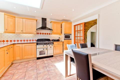 4 bedroom detached house for sale, Chowns Hill, Hastings, TN35