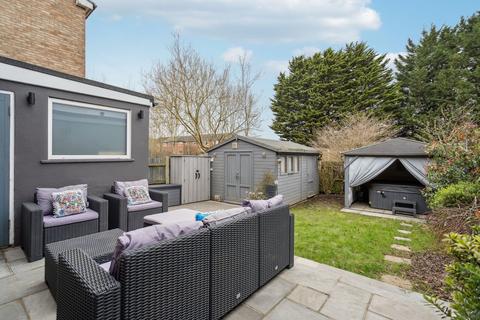 undefined, Meadow Road, Bushey, WD23