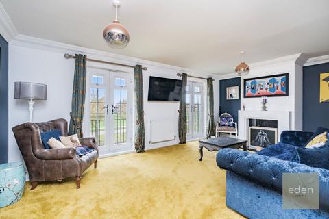 4 bedroom semi-detached house for sale, Tower View, Kings Hill, ME19