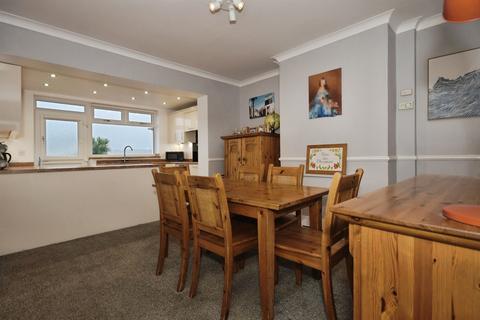 3 bedroom semi-detached house for sale, Windmill Road, Wombwell, Barnsley