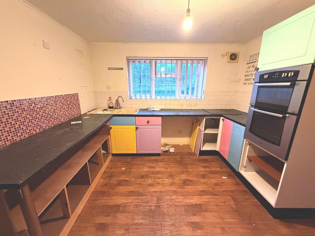 Annexe Kitchen Two.jpeg