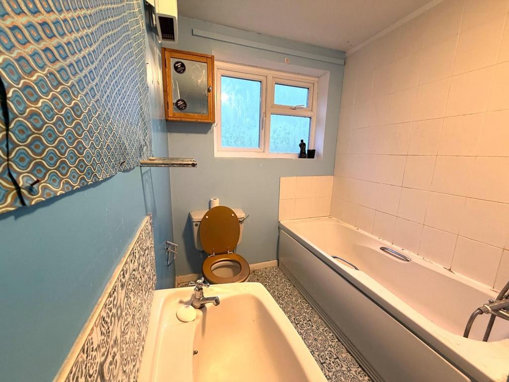 Annexe Bathroom.jpeg