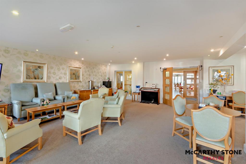 8594179-interior02-800.JPG