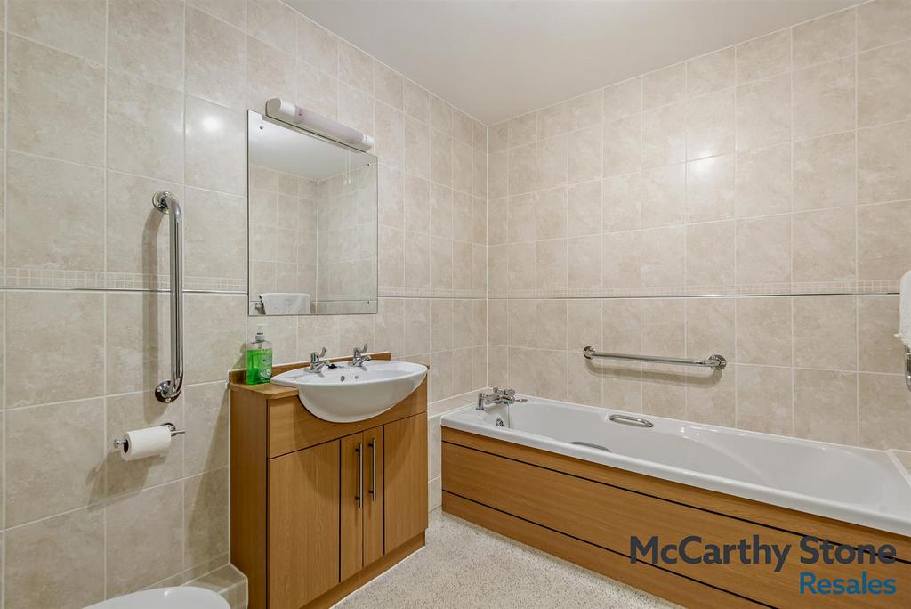 8679981-interior04-800.jpg