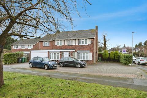 5 bedroom detached house for sale, Blackley Close, Watford