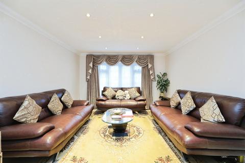 5 bedroom detached house for sale, Blackley Close, Watford