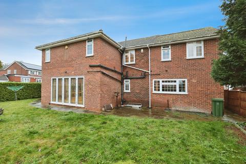 5 bedroom detached house for sale, Blackley Close, Watford