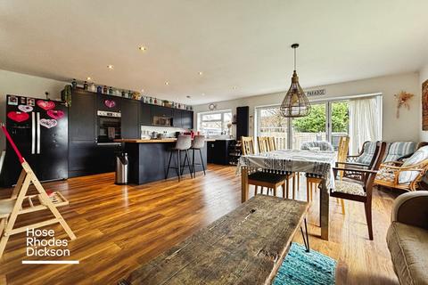 4 bedroom bungalow for sale, Avenue Road, Sandown, Isle of Wight