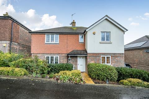 Welcombes View, Coulsdon CR5