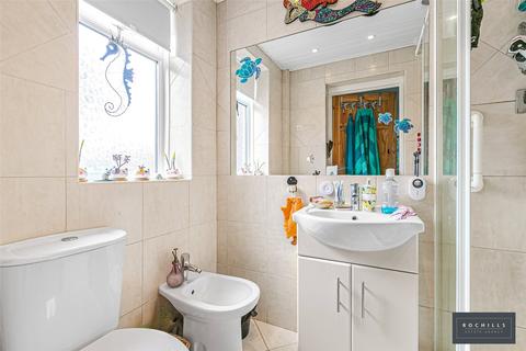 3 bedroom semi-detached house for sale, Southdown Road, Hersham, Walton-on-Thames, Surrey, KT12