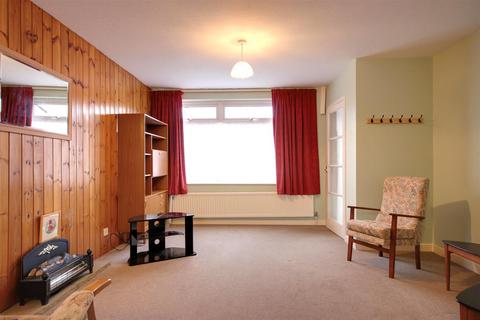 3 bedroom end of terrace house for sale, Hazelbarrow Drive, Willerby, Hull